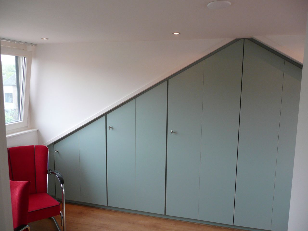 Zolder kast schuine wand: tips voor het inrichten van een ...
