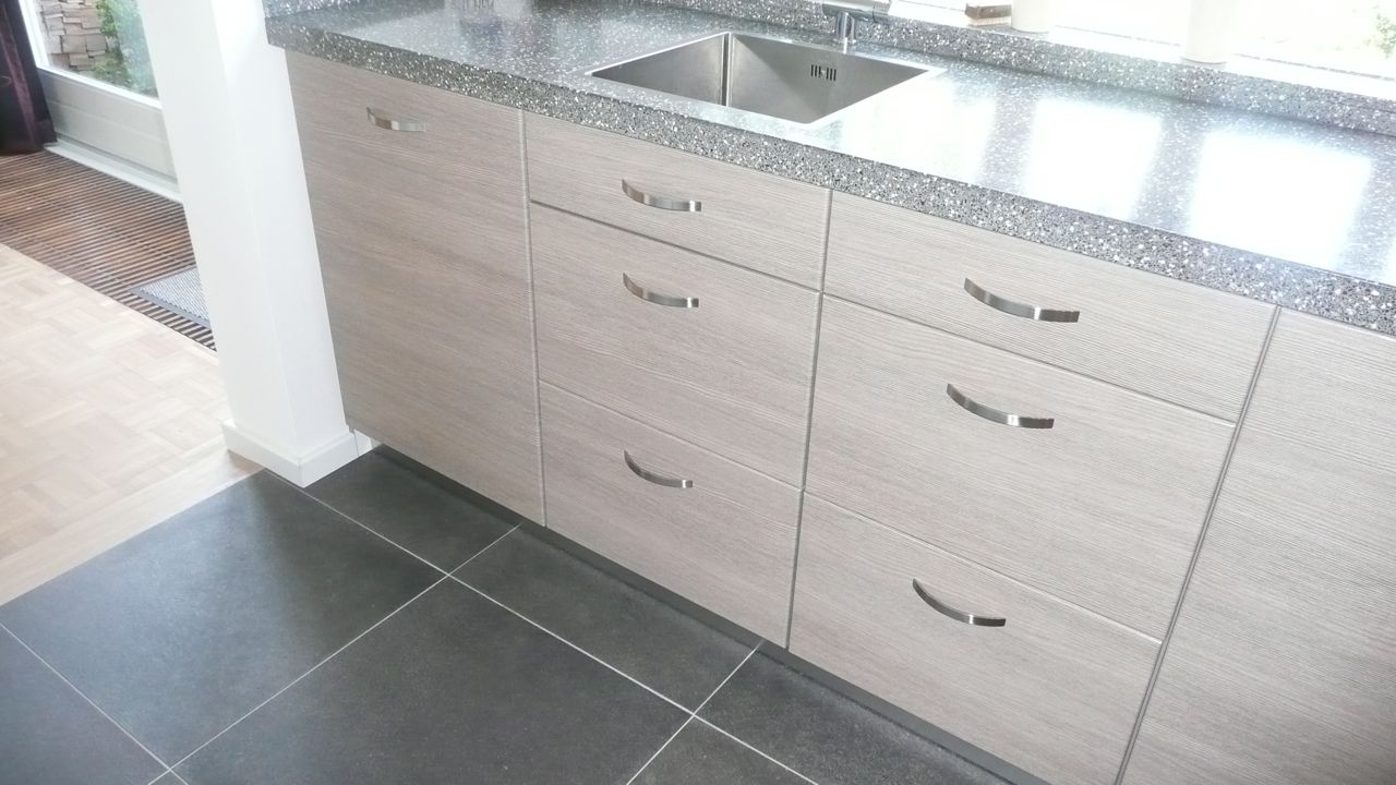 Jaap raat interieurbouw exclusieve keukens Keuken zwart geel